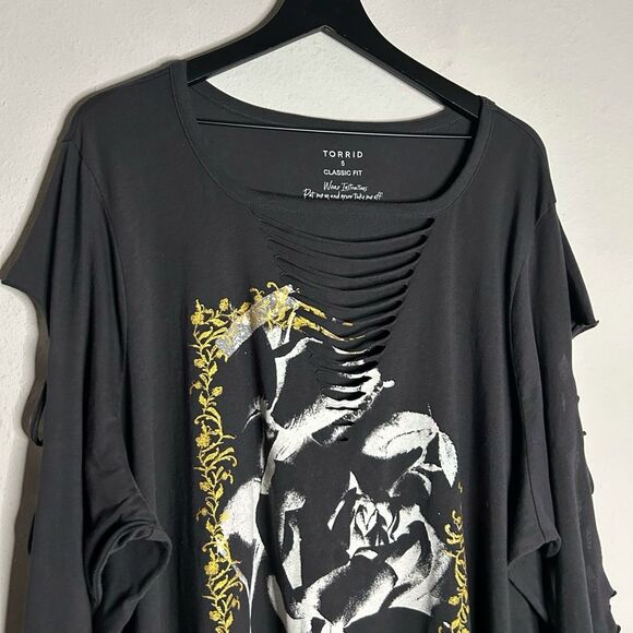 Torrid Roses Classic Fit Cotton Slashed Neck Long Sleeve Tee - Picture 8 of 11